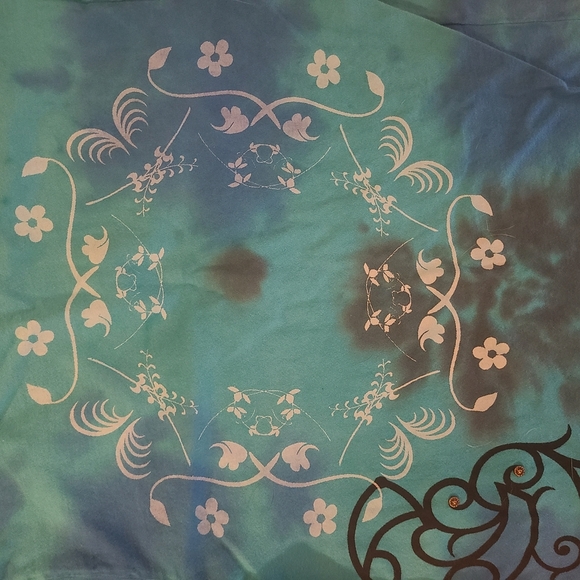 Sugar & Rox By Buckle Womens Teal Tie-Dye V-neck Graphic Tee w/ Rhinestones - M - Picture 6 of 9